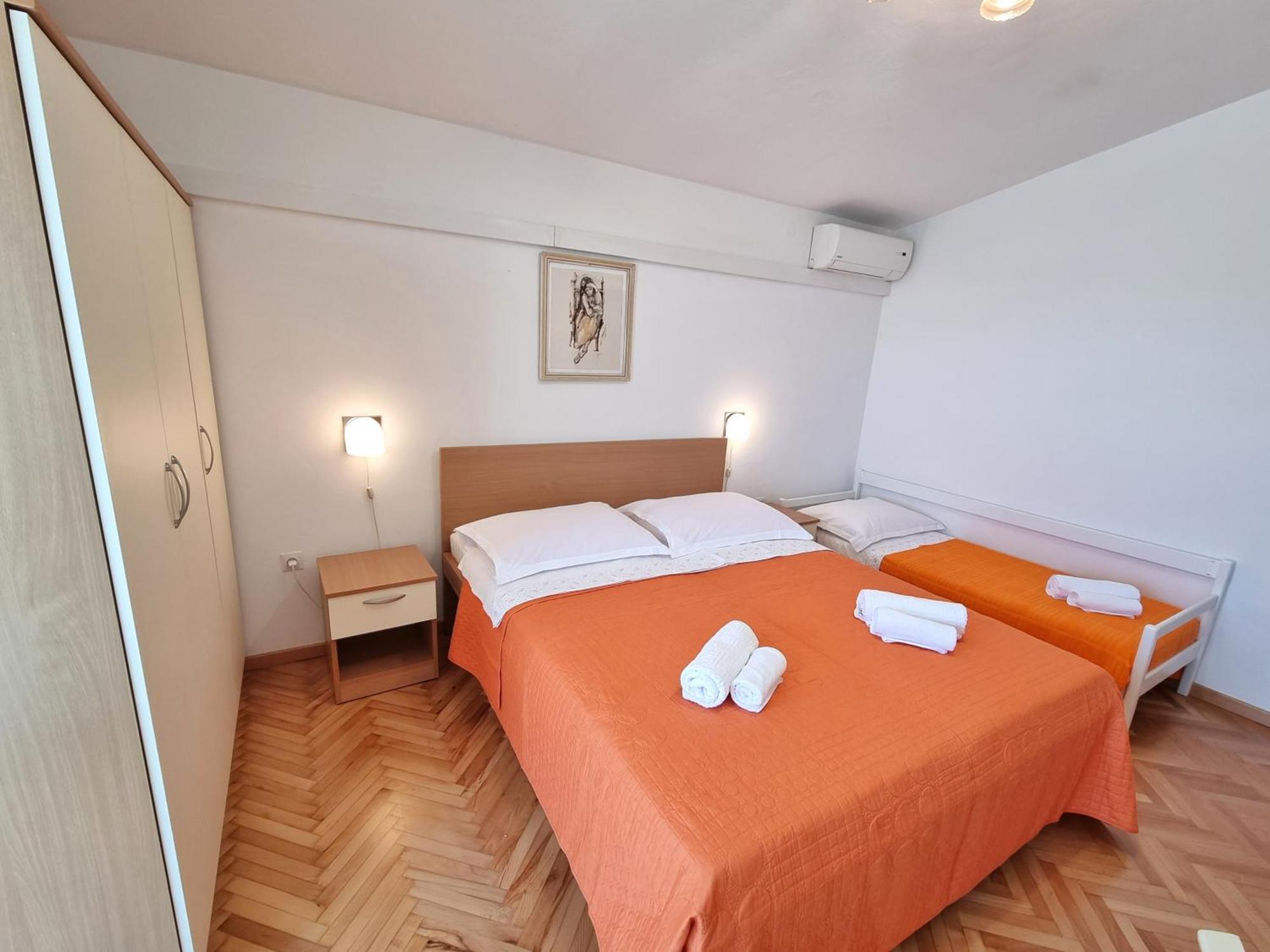 Apartmani Dalija Tučepi エクステリア 写真