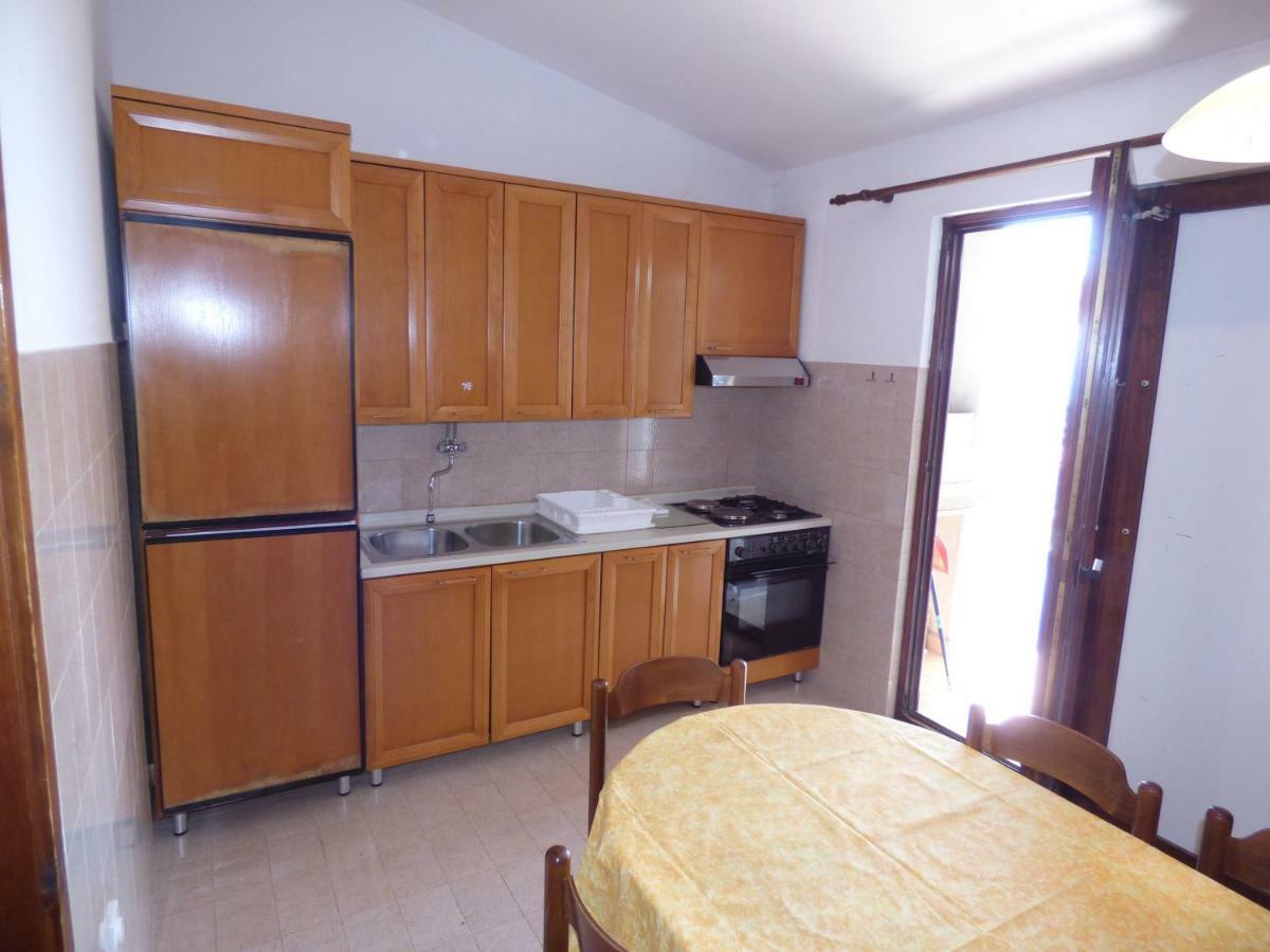 Apartmani Dalija Tučepi エクステリア 写真