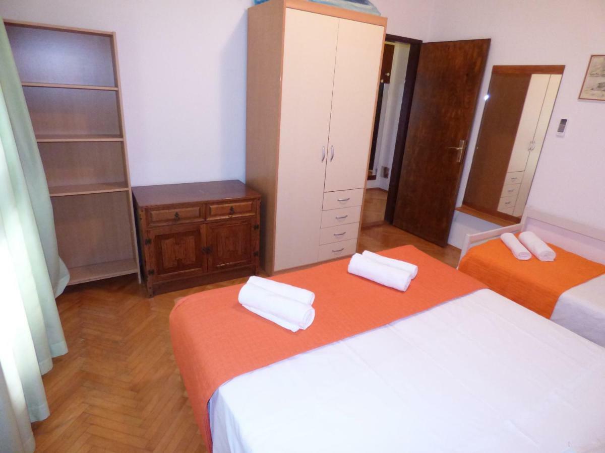 Apartmani Dalija Tučepi エクステリア 写真